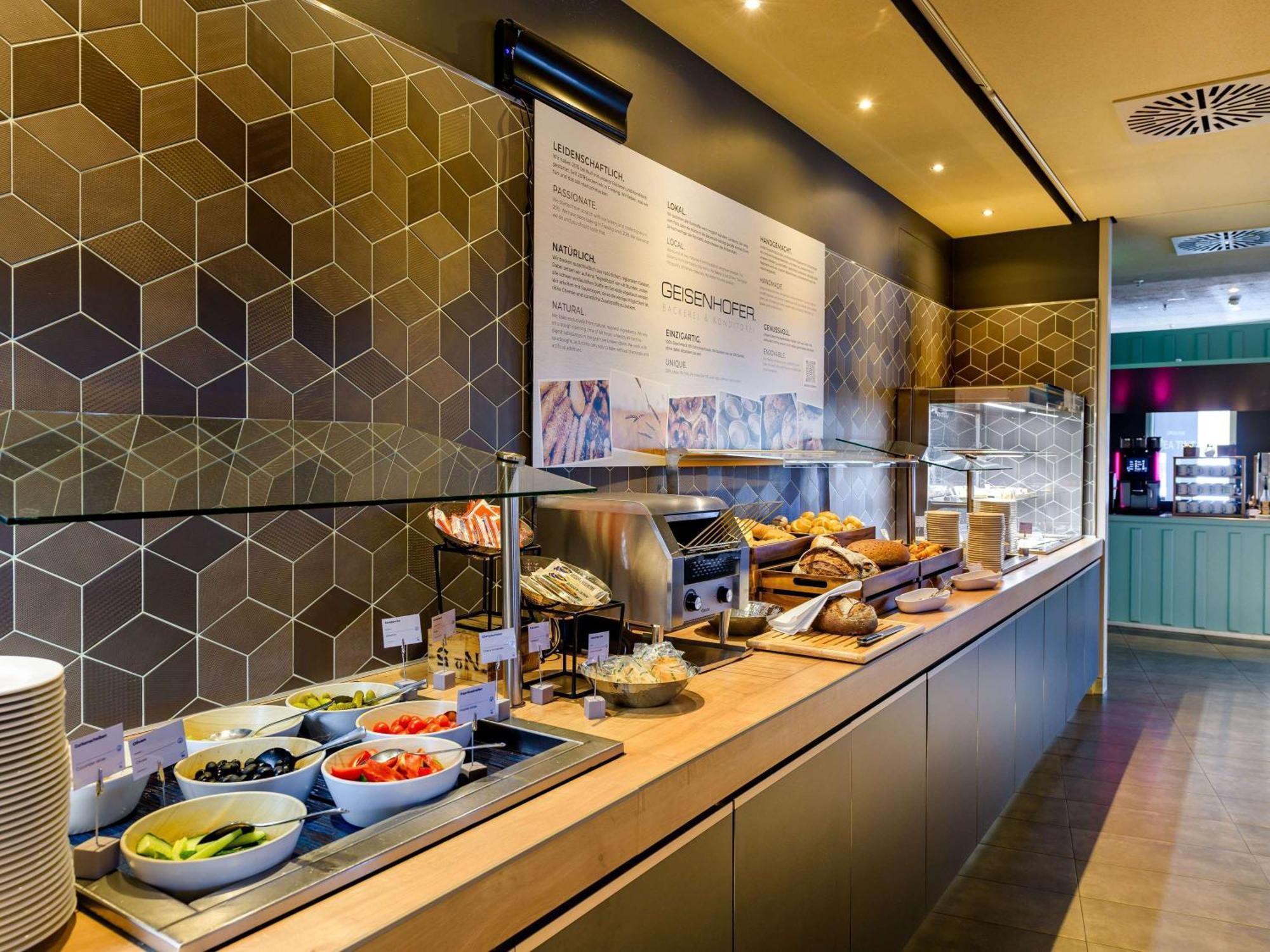 Hotel Novotel Muenchen Airport - Newly Renovated 4*