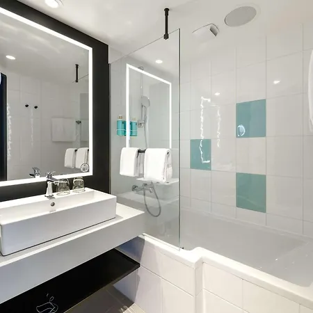 Novotel Muenchen Airport - Newly Renovated Freising Buitenkant foto Bathroom