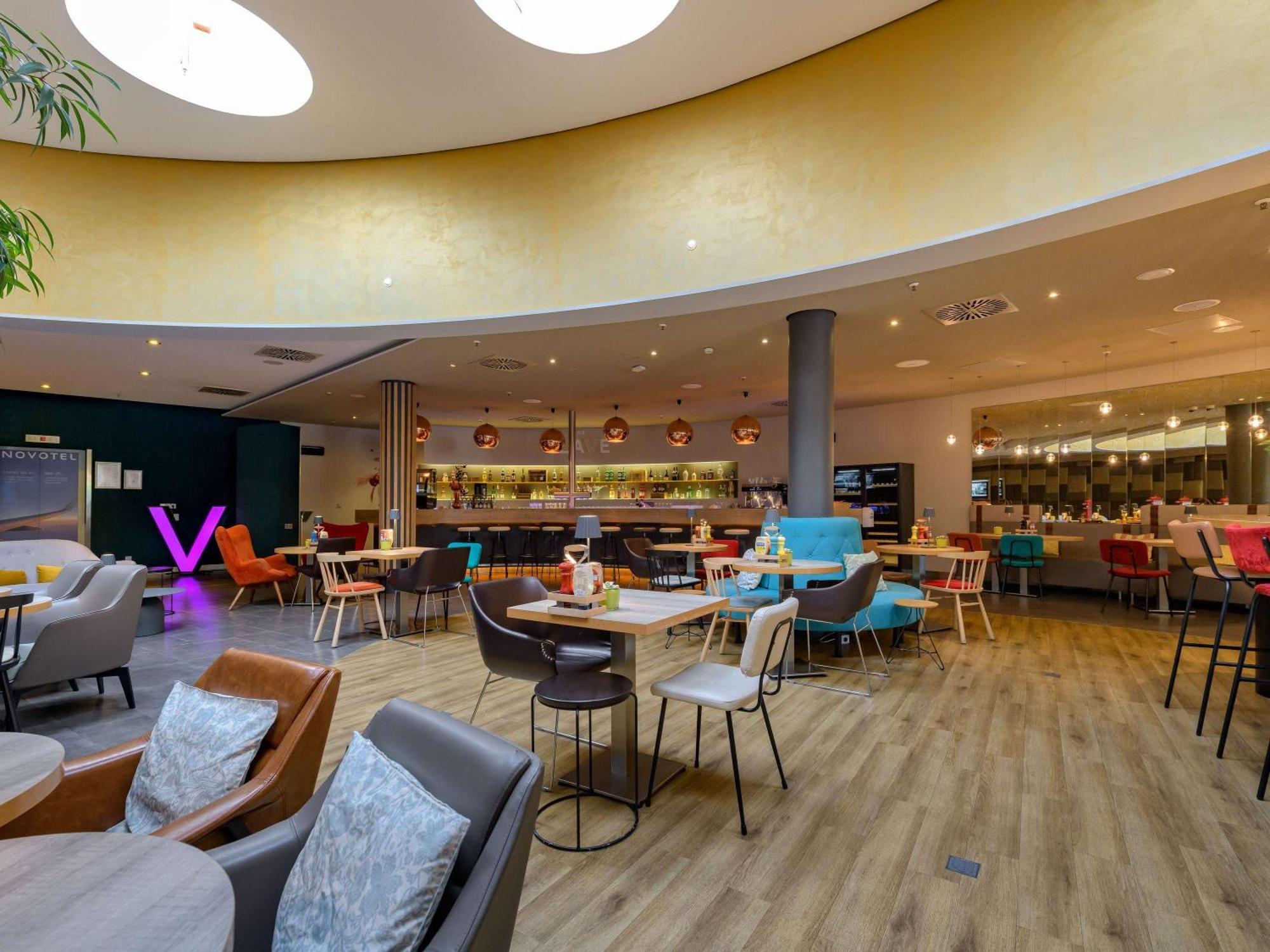 Novotel Muenchen Airport - Newly Renovated Hotel
