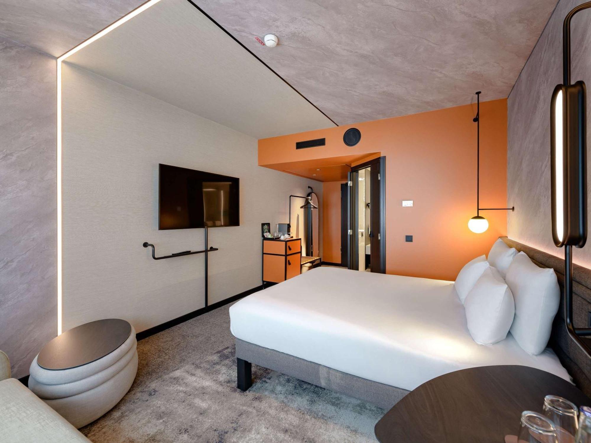 Novotel Muenchen Airport - Newly Renovated 4* Freising